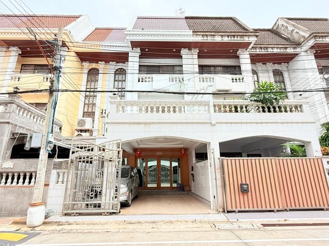ขายทาวน์โฮม ภัทราวิลล่า 2 พระราม 3-สาทร 48 ตรว. 450 ตรม.พร้อมอยู่ ใกล้เอเซียทีค