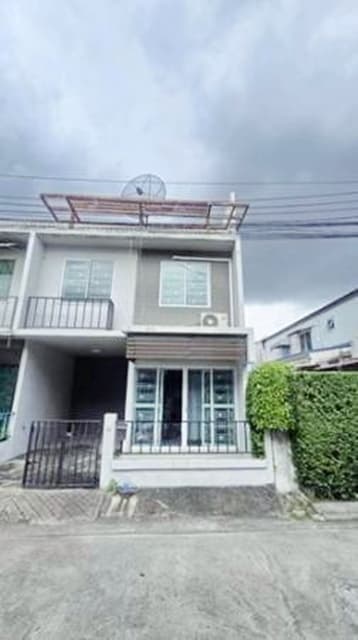 ให้เช่าทาวน์โฮม 2 ชั้น โรบินสัน ศรีสมาน 1.5 กม.ตลาดดวงแก้ว พลาซ่า 500 ม.หลังริม! เฟอร์ฯครบ 3 นอน 2 น้ำ สะพานนนทบุรี