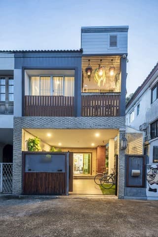 ให้เช่าทาวน์โฮม 2 ชั้น ตกแต่งสวย ให้ความหรูหรา หลังตลาดต้นพยอม
