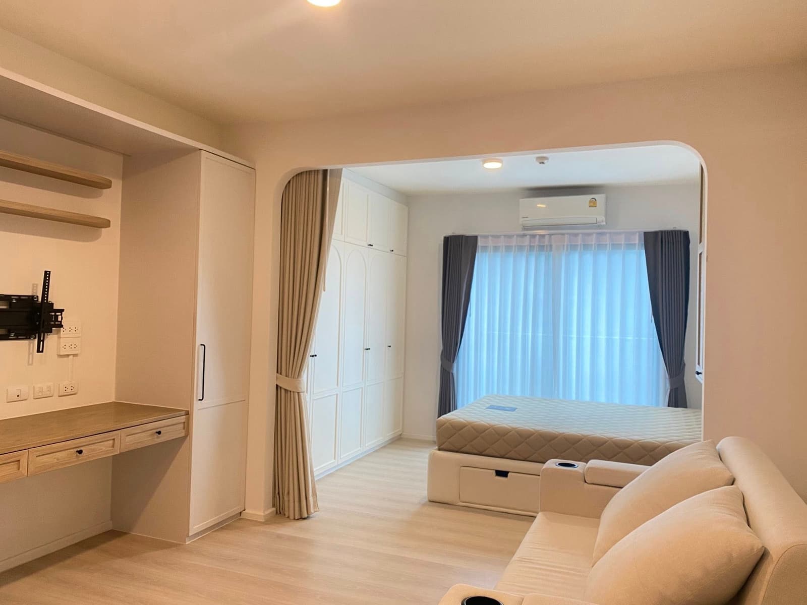 A Space Mega safe comfortable convenient 22nd floor Mega Bangna