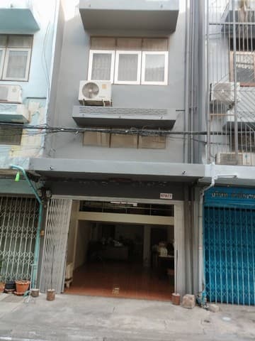 ขายตึกแถว อาคารพาณิชย์ 3.5 ชั้นครึ่ง มีดาดฟ้า ซอยโพธิ์ปั้น ถนนอโศกดินแดง เขต.ดินแดง กทม