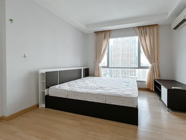 P1278 ขาย คอนโด ทรู ทองหล่อ ใจกลางทองหล่อ THRU THONGLOR CONDO ถนนเพชรบุรีตัดใหม่ เดินทางสะดวก เหมาะซื้ออยู่อาศัยหรือลงทุน