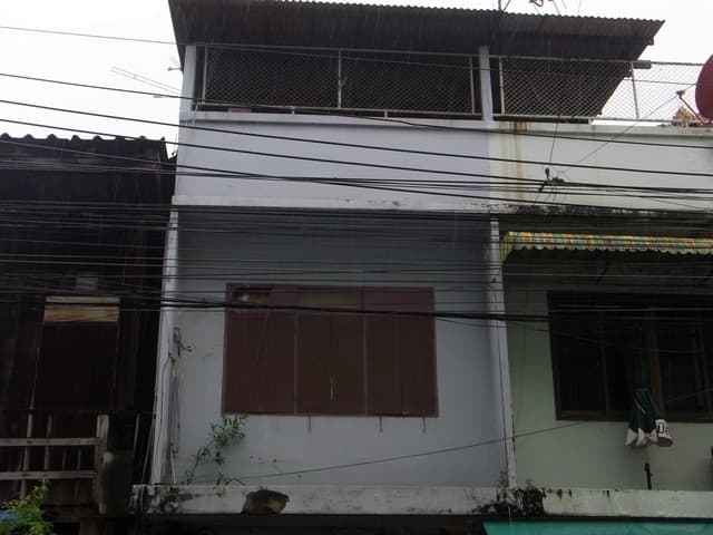 ตึกแถว 3 ชั้น ริมถนนซอยเพชรเกษม58 ทำเลดี เดินทางสะดวก
