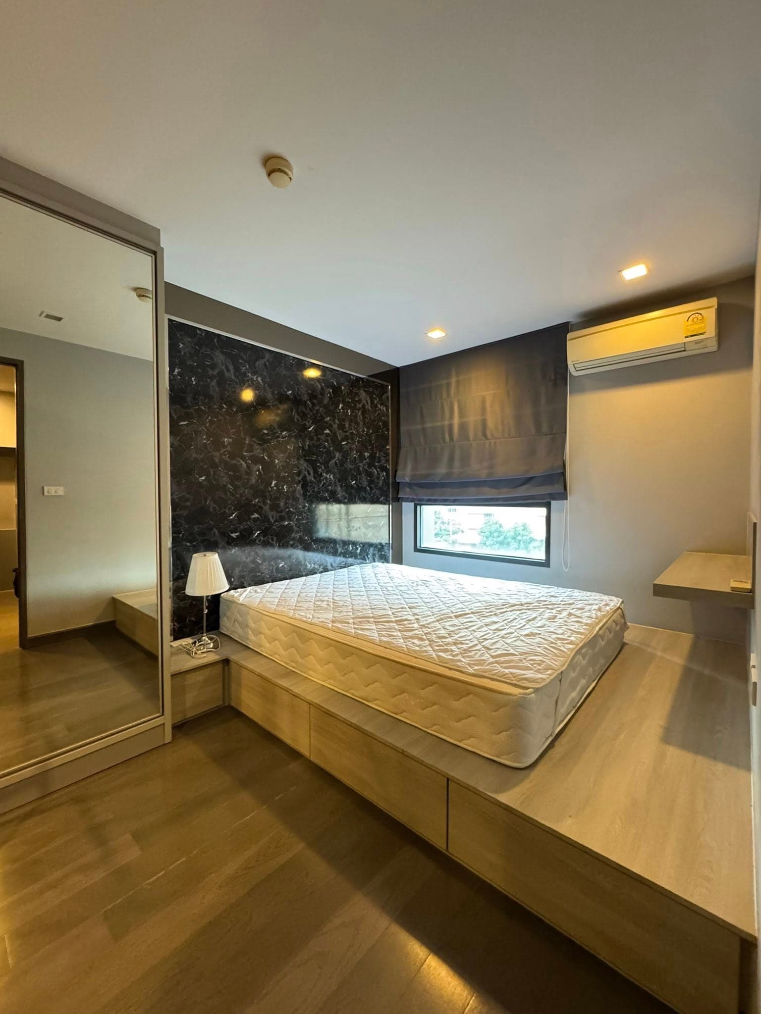Mirage Sukhumvit 27 safe clean convenient 5th floor BTS Asoke