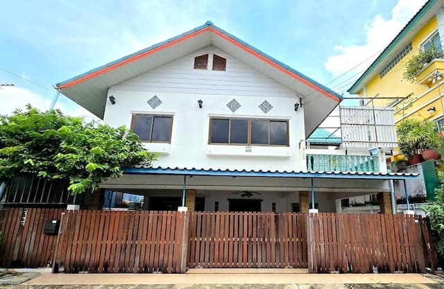 BH3759 | ให้เช่าบ้านเดี่ยว 2 ชั้น หมู่บ้านเสนานิเวศน์ 1 ประเสริฐมนูกิจ 18 ทำเลดีใจกลางเมือง เหมาะสำหรับอยู่อาศัยหรือทำโฮมออฟฟิศ