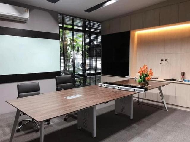 P1301 ให้เช่าอาคารสำนักงาน ซอยลาซาล 41 พร้อมที่จอดรถ บรรยายกาศร่มรื่น มีศาลาริมคลอง ใกล้ BTS แบริ่ง