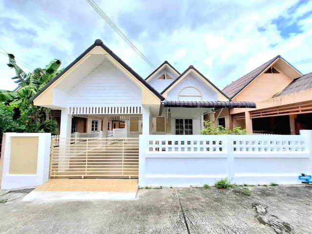 บ้านมินิมอล หมู่บ้านบุญรักษา 42 ตารางวา ติดถนน ผ่อนเพียงเดือนละ 6000 บาท