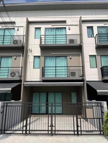 ขายหมู่บ้านกลางเมือง ราชพฤกษ์ - สาทร พื้นที่ใช้สอย 141 ตร.ม. ทาวน์โฮม 3 ชั้น 3 ห้องนอน 3 ห้องน่ำ