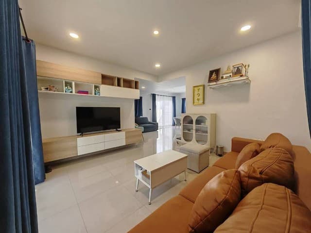 ขาย / ให้เช่าบ้านเดี่ยว หมู่บ้านไลฟ์ อินเดอะการ์เด้นโรงโป๊ะมอเตอร์เวย์