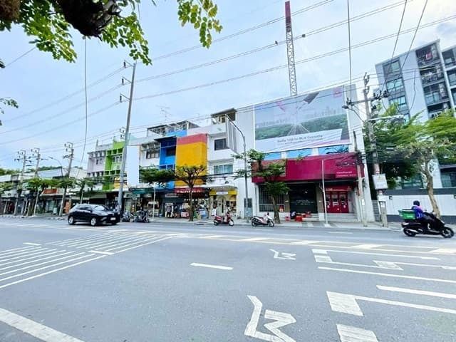 ตลาดท่าเตียน 1.1 กม. MRTอิสรภาพ 250ม. ให้เช่าอาคารพาณิชย์ 2 ชั้น 22ตร.วา. 162 ตร.ม.วงเวียนใหญ่ 1.8 กม.ทำเลทอง ติดถนนอิสรภาพ
