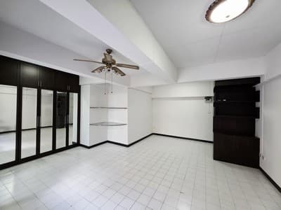 ขายคอนโด รังสิต ทาวเวอร์ (Rangsit Tower Condominium) ห้องใหญ่ 42 ตร.ม. ชั้น 5 ตึกหน้าสุด ใกล้ถนนใหญ่ ปทุมธานี–บางเลน โลเคชั่นทอง
