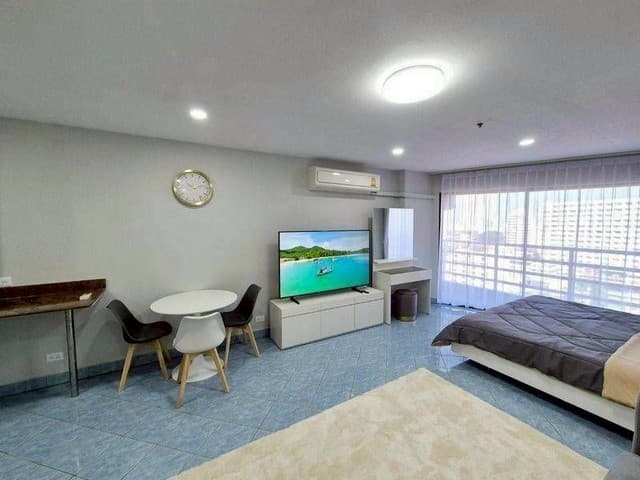 ขายคอนโดวิวทะเล 2 ห้องสวย รีโนเวทใหม่ ทำเลดี ใกล้หาดจอทเทียน พัทยา FP-C01456
