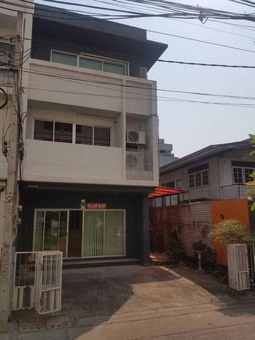 ให้เช่าโฮมออฟฟิศ 3 ชั้น 250 ตร.ม. ถ.วิภาวดีรังสิต 16 ซ.รัชดา 19 ใกล้ MRT รัชดาภิเษก