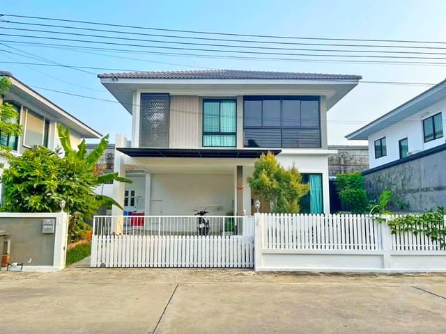 ภัทรีดา ใหญ่ 60 ตร.วา.3-4นอน รังสิต-คลอง2 บิ๊กซี คลอง3 2.2 กม. ขาย-เช่า บ้านเดี่ยว 2 ชั้น ม.กรุงเทพ รังสิต 3.3 กม. พร้อมเฟอร์ฯ