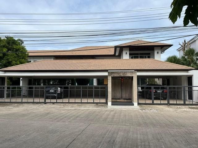 ขายบ้านเดี่ยว 2 ชั้น 260 ตร.ว. หมู่บ้านไพรเวทเนอวาน่า ลาดพร้าว ใกล้ Crystal Park