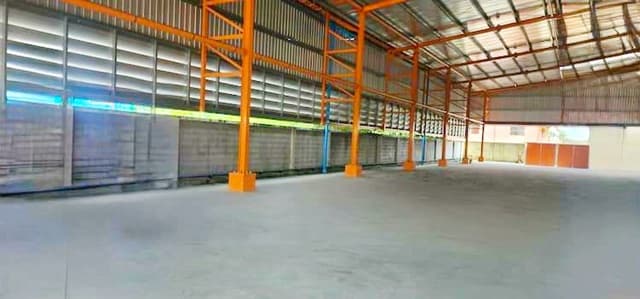 ARLลาดกระบัง 2.7กม ใกล้สนามบินสุวรรณภูมิ ให้เช่าโกดัง 805ตร.ม. .ถ.ร่มเกล้า19-29 205ตร.ว.