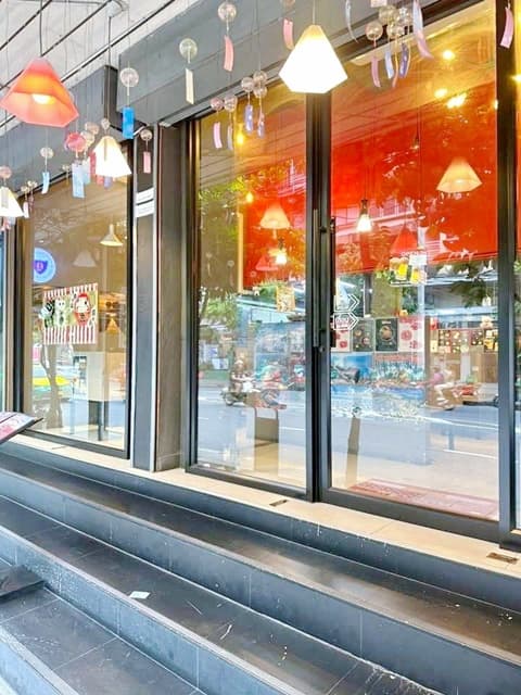 สุขุมวิท71 ให้เช่าอาคารพาณิชย์ 1ชั้น 30ตร.วา. แยกพระราม4 BTS พระโขนง 880ม.120ตร.ม. แม็กซ์แวลู 71 200 ม. ร้านปิ้งย่าง ชาบู 1 นอน 2 น้ำ