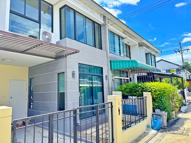 The Villa แยกบางกรวย-บางบัวทอง 2 น้ำ ตลาดบัวทอง 500 ม.3นอน MRT คลองบางไผ่ 4.6 กม.