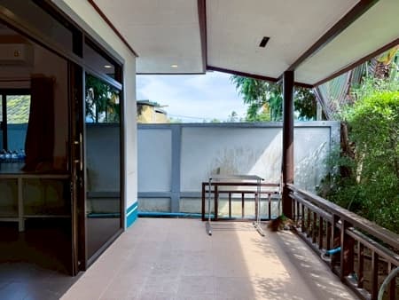บ้านพักรายเดือนให้เช่า บ้านแฝด 1 ห้องนอน ใจกลางละไม ทำเลดี เงียบสงบ เดินทางสะดวก เหมาะสำหรับอยู่อาศัยระยะยาว