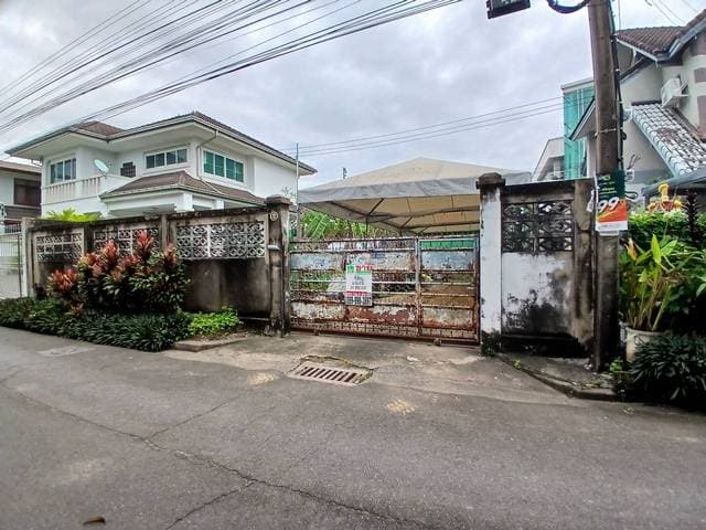 cx ขายที่ดิน 50 ตร.วา นวมินทร์ 75 แยก 13 โทร.099-998-3897
