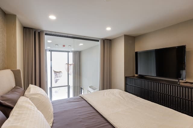 Life Rama 4 Asoke private comfortable spacious 34th floor Khlong Toei MRT
