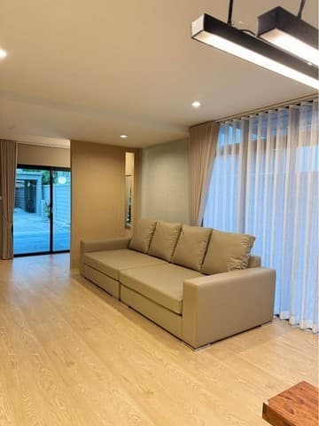 ให้เช่าบ้านเดี่ยวใกล้ MEGA Bangnaและ Central Bangna โครงการ Areeya Como Botanicaบางนา