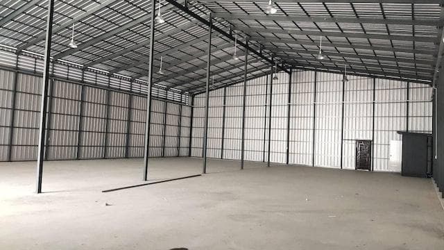 BR 1466 ให้เช่าโกดังใหม่ บางละมุง ชลบุรี ติดถนนสุขุมวิท พื้นที่ 300 - 900 ตร.ม. รถเทรลเลอร์เข้าได้ โกดังสำเร็จรูปสร้างใหม่