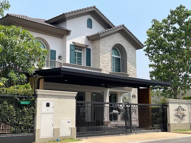 BH3770 | ขาย / ให้เช่าบ้านเดี่ยวหรู นันทวัน รามอินทรา – พหลโยธิน 50 | พร้อมอยู่ทันที