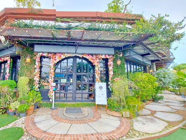 บิ๊กซี ประชาอุทิศ ให้เช่าร้าน คาเฟ่ Romantic Garden-Floral Cafe ร้านอาหาร โลตัส Jusco Max Valu โชว์รูม 100 ตรว. 392ตรม. ทุ่งครุ