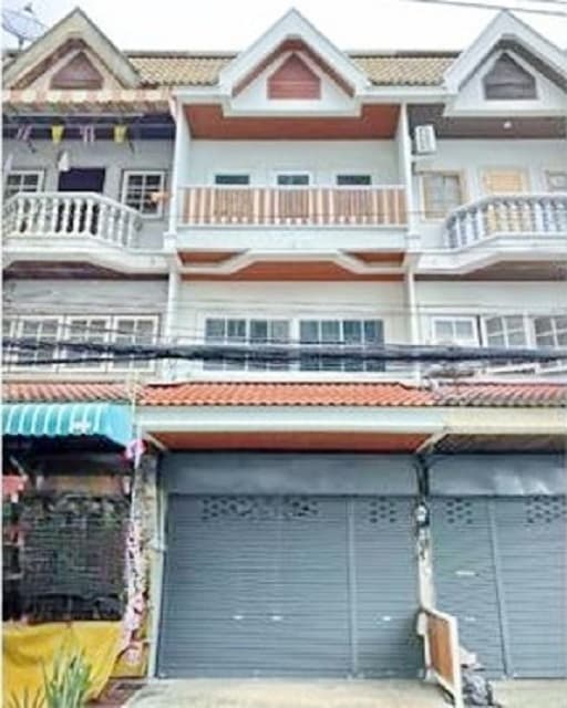 ให้เช่าอาคารพาณิชย์ 3 ชั้น ม.เกริก รามอินทรา กม.2 รามอินทรา11-17 เซ็นทรัล รามอินทรา 1.7 กม.รีโนเวทใหม่ทั้งหลัง 18 ตร.วา.