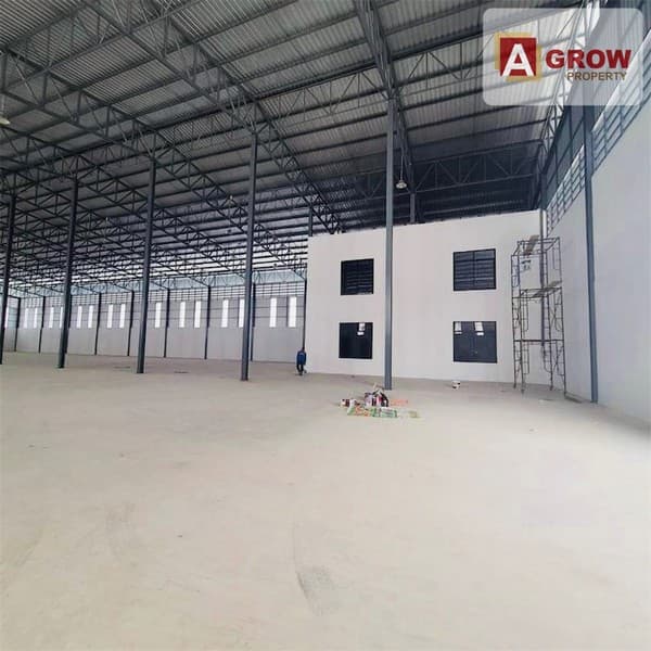 ให้เช่าโรงงาน บ้านบึง ขนาด 2,500 ตร.ม. พื้นที่สีเหลือง สามารถประกอบกิจการโรงงานได้ เสร็จพร้อมใช้