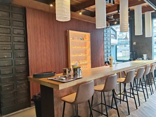 เซ้งร้าน ร้านอาหาร Restaurant & Bar ทองหล่อ สุขุมวิท55 ทำเลดี ย่านธุรกิจ คนไทย คนต่างชาติ