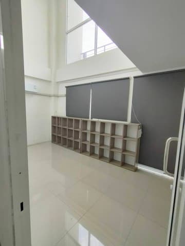ให้เช่าโฮมออฟฟิต4ชั้นห้องมุม300ตร.ม.ย่านรามอินทราใกล้แฟชั่นไอแลนส์ MRTวงแหวนรามอินทรา