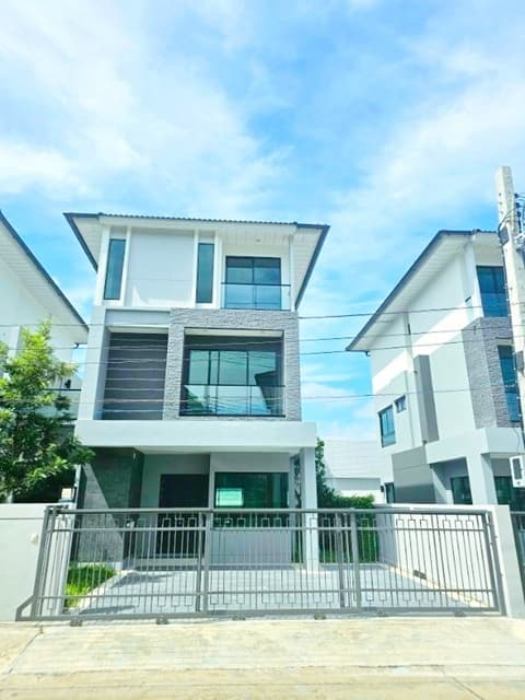 เพลินนารี่ มอลล์ 2.1กม.4นอน ตลาดถนอมมิตร 2 กม. ไปรษณีย์ สายไหม 1.2 กม. ให้เช่าบ้าน 3 ชั้นศุภาลัย 50 ตร.วา. 250 ตร.ม. 4 น้ำ