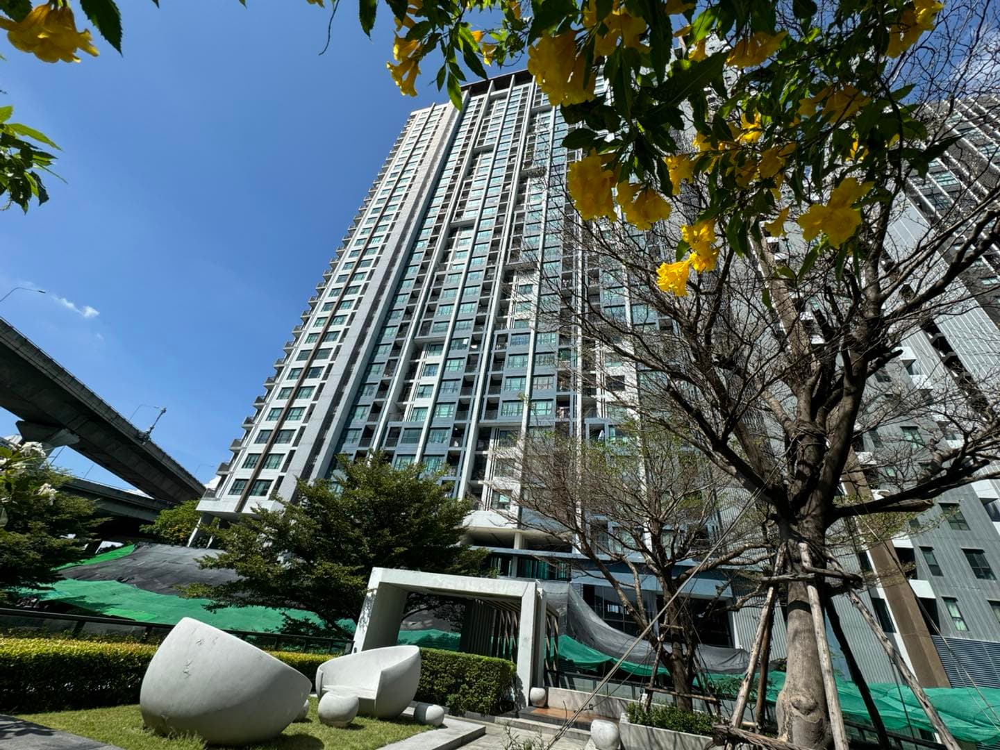ขายคอนโดThe Base Rama9- Ramkhamhaeeng ขนาด25.89ตรม.1นอน 1น้ำ แอร์เฟอร์ครบถนนรามคำเเหง