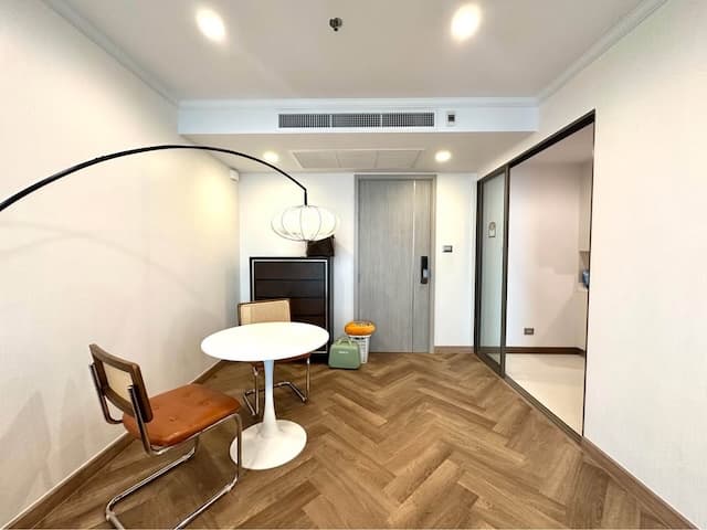 Supalai Oriental Sukhumvit 39 safe beautiful view 19th floor BTS Phrom Phong