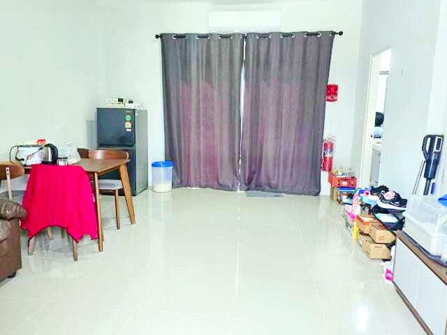 ตลาดเอซี คลองสี่ 2.2 กม.ทาวน์โฮม 2 ชั้น ลำลูกกา คลอง 3 วิวดี เงียบสงบ พร้อมเฟอร์ฯ 2 นอน 2 น้ำ แหล่งช้อปปิ้ง เดินทางสะดวก