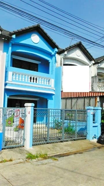 MRT ตลาดบางใหญ่ 1.3 กม. ให้เช่าทาวน์เฮ้าส์ 2 ชั้น 18 ตร.วา. 145 ตร.ม. รร.แก้วอินทร์สุธาอุทิศ 600 ม.3 นอน 2 น้ำ