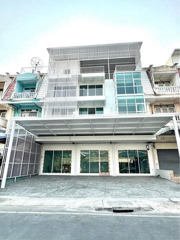 ขายอาคารพาณิชย์3คูหาย่านรามคำแหงลำสาลีซอยรามคำแหง60 ใกล้รถไฟฟ้าลำสาลี รีโนเวทใหม่ทั้งหลัง