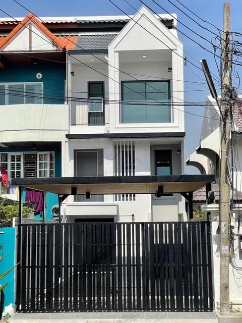 ขายทาวน์โฮม3ชั้น29ตร.ว.4นอนย่านเมืองนนทบุรีซอยติวานนท์43ตกแต่งใหม่พร้อมอยู่ใกล้รถไฟฟ้าสถานีสามัคคี