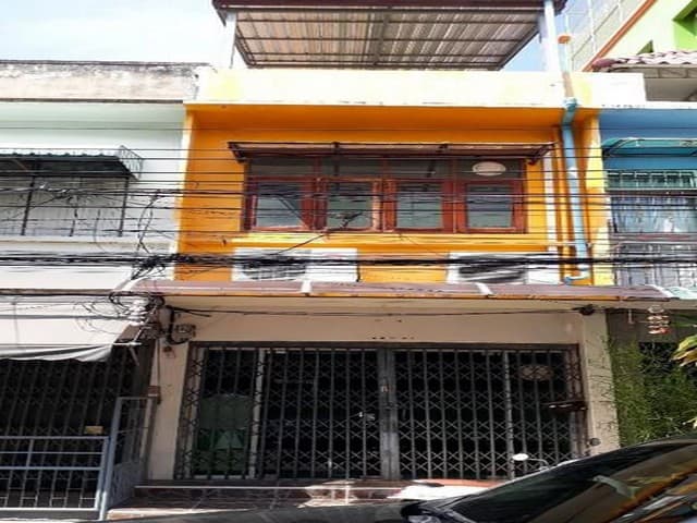 ให้เช่า อาคารพาณิชย์ 2 ชั้นครึ่ง ย่านเมืองเก่าเขตพระนคร สามเสน ซอยวัดตรีทศเทพ ถนนประชาธิปไตย