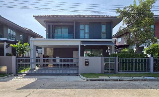 สราญสิริ ชัยพฤกษ์ แจ้งวัฒนะ บ้านเดี่ยว 2 ชั้น ตั้งอยู่บนถนนหอการค้าไทย