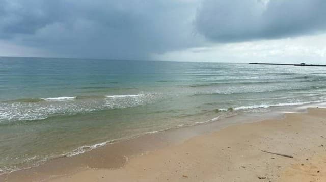 บอกขายที่ดินดีทำเลเหมาะน่าซื้อเก็บ ขายที่ดินริมหาดสะพลีทรายขาวน้ำใสคราม สวยงามวิวทะเลธรรมชาติสุดสุด ปะทิวใกล้หาดสวยทุ่งวัวแล่น
