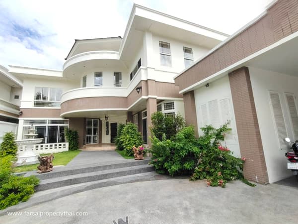ให้เช่าบ้านคฤหาสน์ 2 ชั้นเนื้อที่ 240ตร.ว พื้นที่ใช้สอย 750ตร.ม 6ห้องนอน 6ห้องน้ำ เฟอร์ครบ ถนนลาดพร้าว เขตจตุจักร ราคาเช่า 300,000 บ/ด
