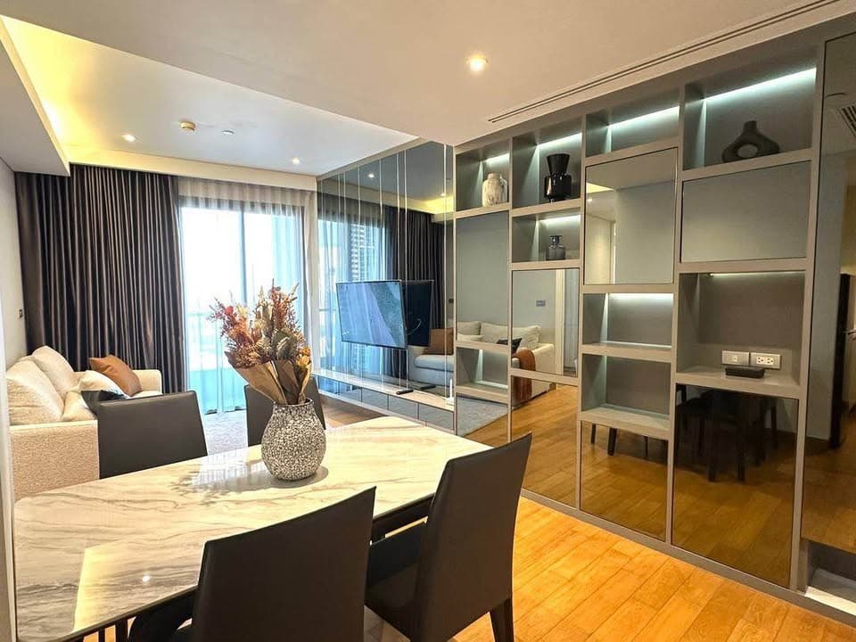 The Lumpini 24 Spacious safe peaceful 30th floor BTS Phrom Phong