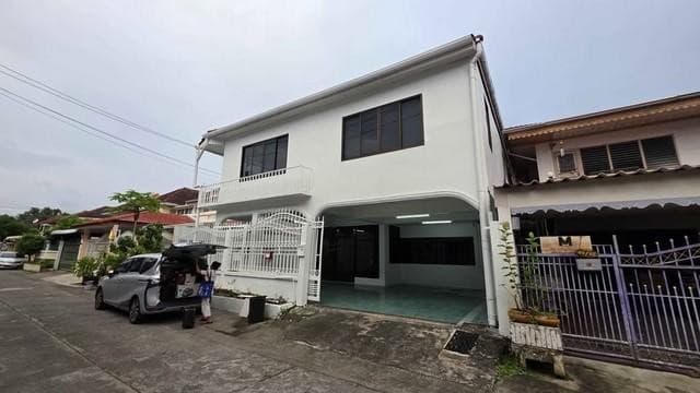 ปล่อยเช่า บ้านเดี่ยว 2ชั้น หมู่บ้านระเบียงทอง นาคนิวาส ลาดพร้าว