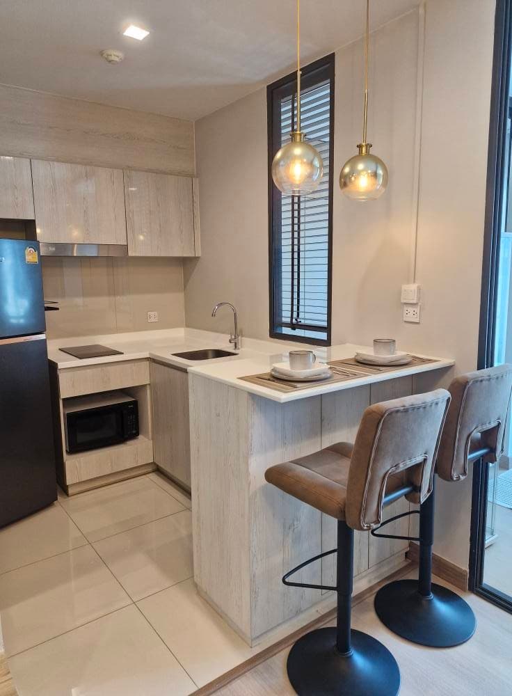Life One Wireless private comfortable convenient 26th floor BTS Ploenchit
