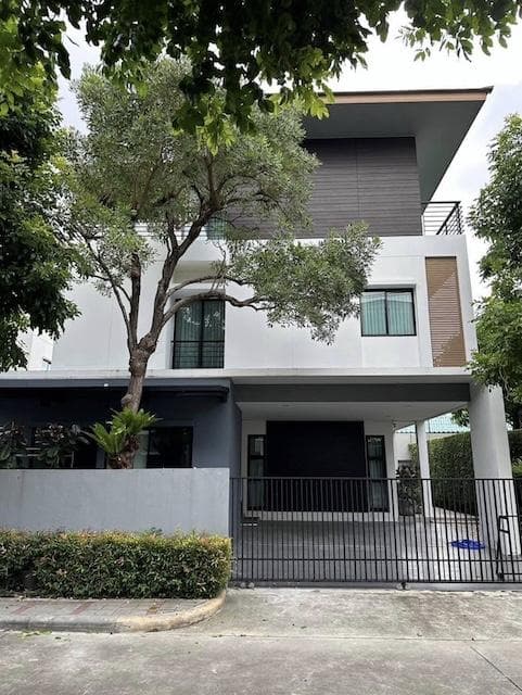 ขายบ้านเดี่ยว3ชั้น54.5ตร.วย่านประเวศเฉลิมพระเกียรติ40ทับ1 โครงการลุมพินีสวนหลวงร.9