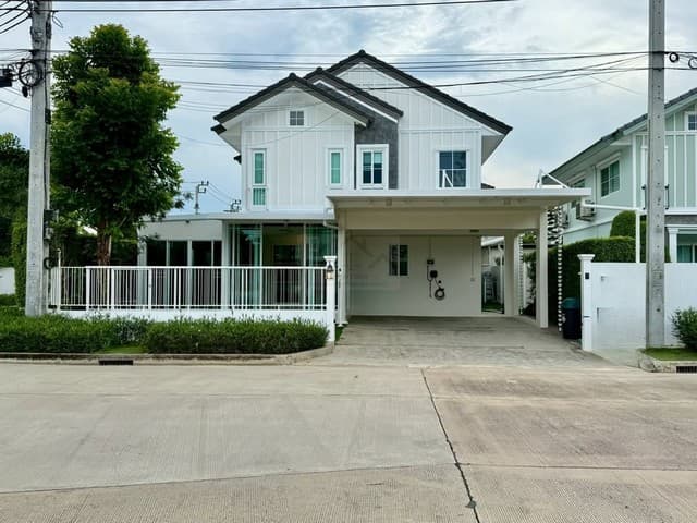 ให้เช่าบ้านเดี่ยว 2 ชั้น 5 ห้องนอน วิลลาจจิโอ 2 ศรีนครินทร์-บางนา หน้าสวนแต่งสวยพร้อมอยู่ ใกล้เมกะบางนา ใกล้สระว่ายน้ำและสโมสร มี EV Charger