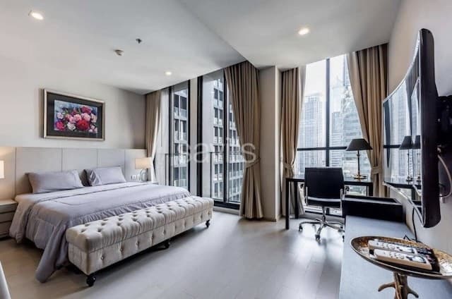 Noble Ploenchit safe comfortable peaceful 14th floor BTS Ploenchit